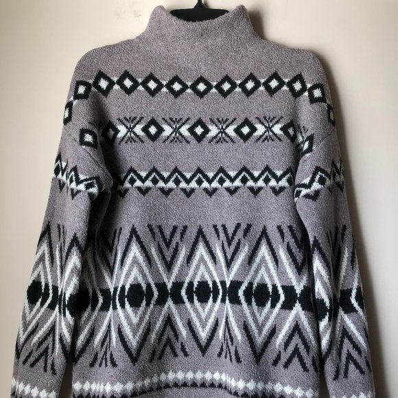 Christian Siriano Sweaters - CHRISTIAN SIRIANO AZTEC SWEATER